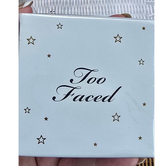 Sealed in Box Two Faced Hangover Pillow Cream 45 ml - Picture 3 of 7